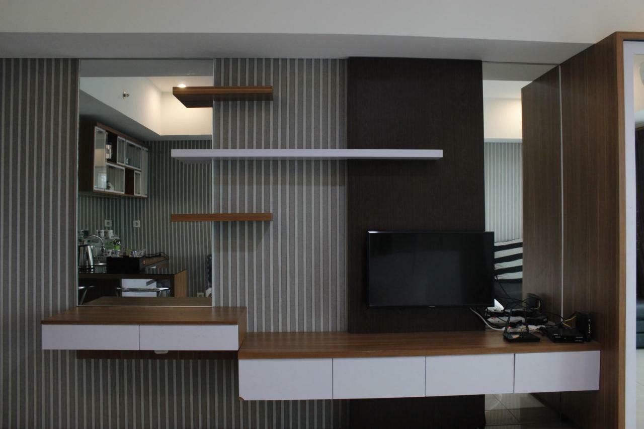 Bright Studio @ Tamansari La Grande Apartment By Travelio Бандунг Екстер'єр фото