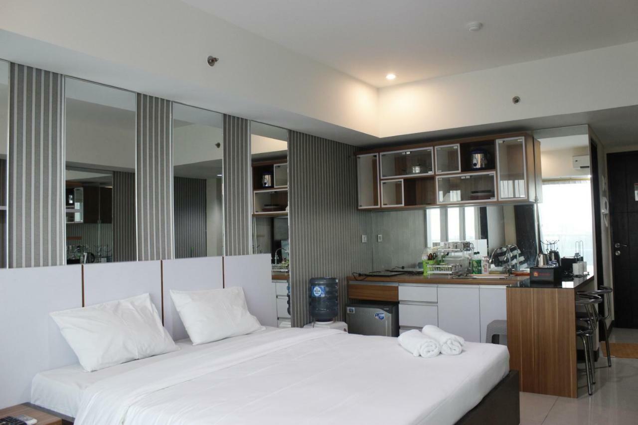 Bright Studio @ Tamansari La Grande Apartment By Travelio Бандунг Екстер'єр фото
