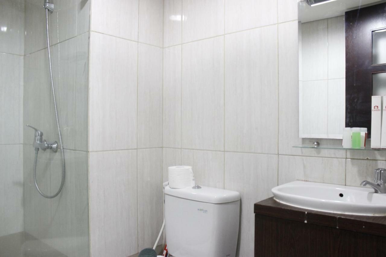 Bright Studio @ Tamansari La Grande Apartment By Travelio Бандунг Екстер'єр фото